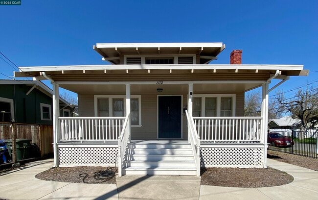 Building Photo - 43 W 11th St