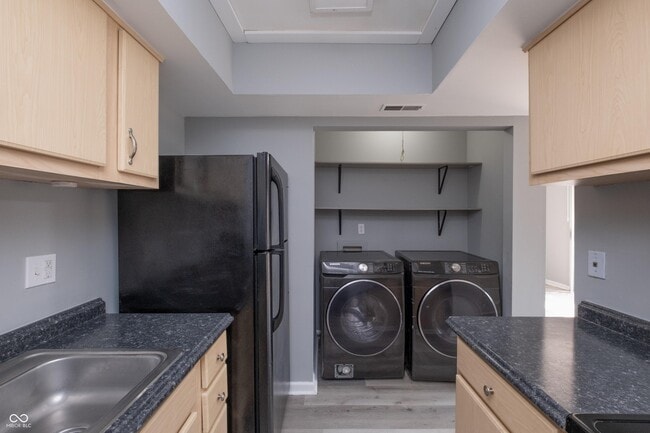 Photo - 8283 Sobax Dr