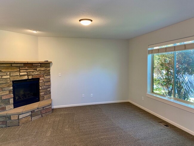 Photo - 3-BR Craftsman Home in SE Bend