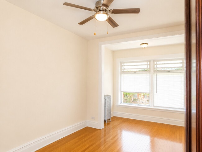 Photo - 1509 E 54th St Unit 3