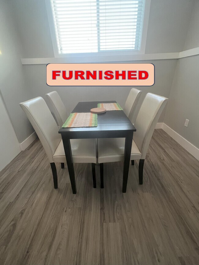 Photo - 8424-B-8488 88 Ave