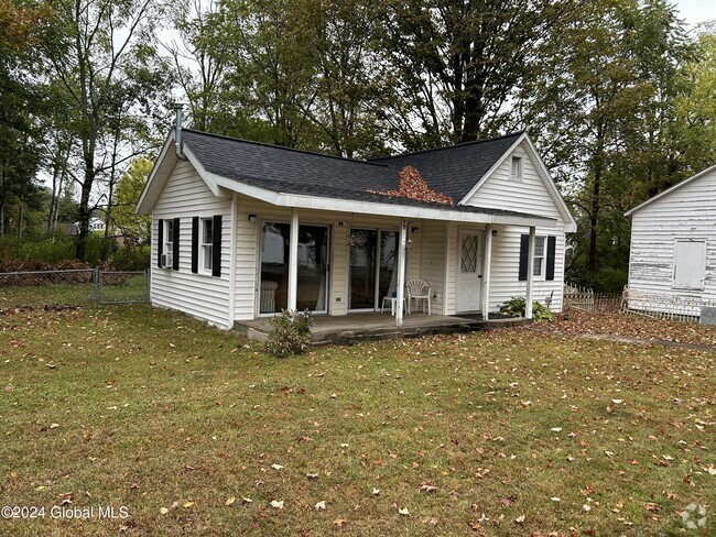 Building Photo - 48 W Main St Rental