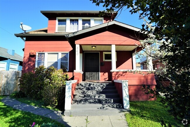 Building Photo - 860 55th St Unit A Rental