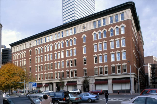 Photo - Lincoln Plaza II