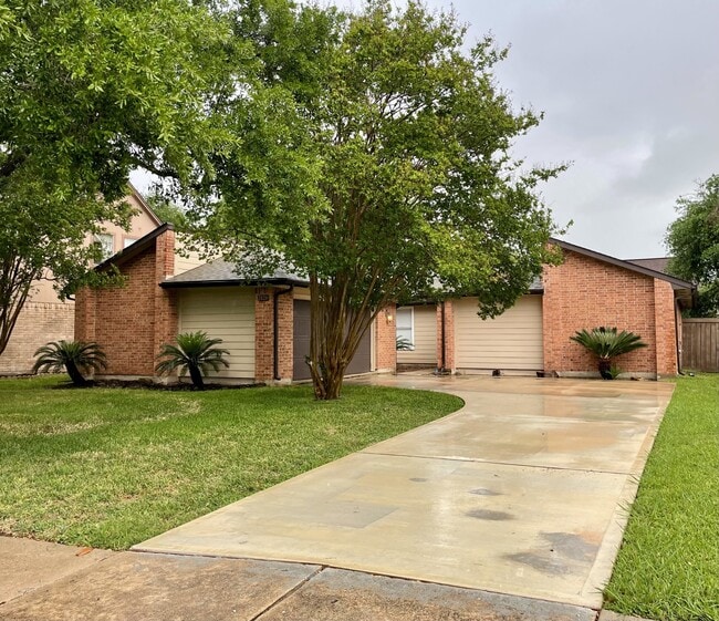 Photo - 2126 Collingsfield Dr