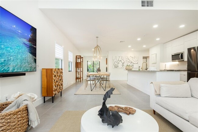 Photo - 14000 NE 16th Ct