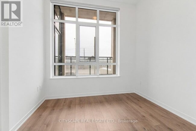 Photo - 395 Dundas St W Unit 118