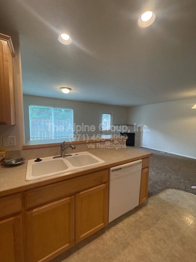 Photo - 1914 27th Ave