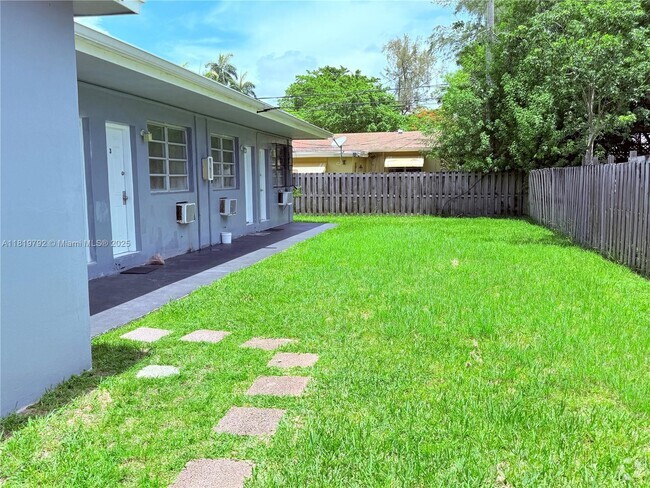 Building Photo - 1045 NE 80th St Unit 3 Rental