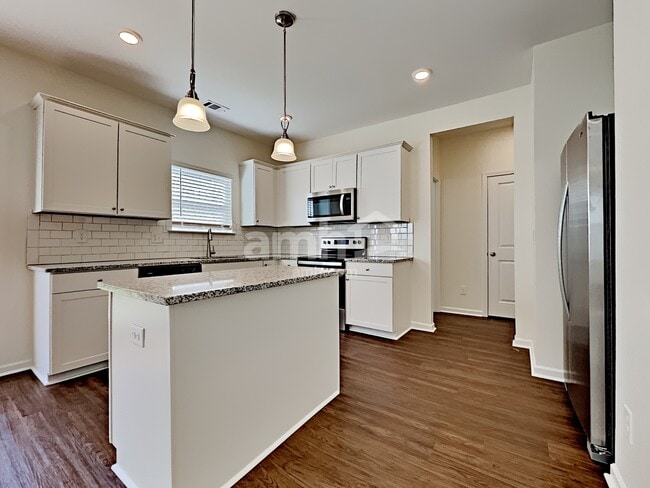 Photo - 50 Jake Crossing