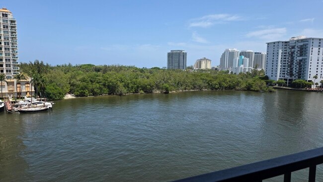 Photo - 936 Intracoastal Dr Unit 7b