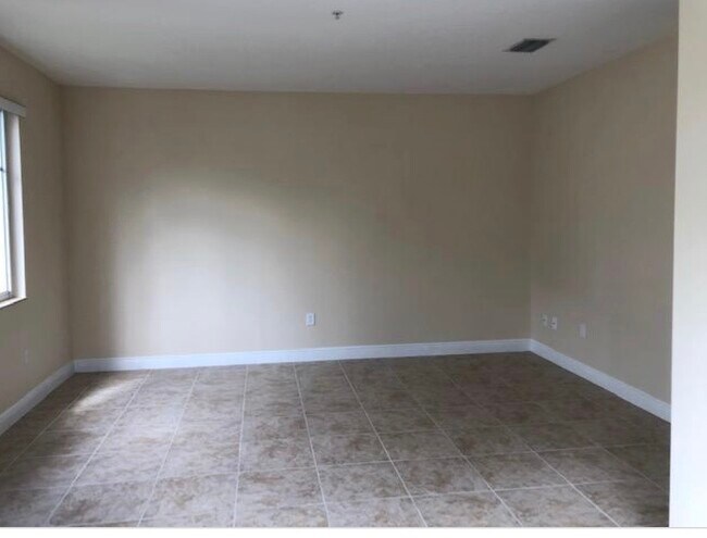 Photo - 3847 NW 5th Ter