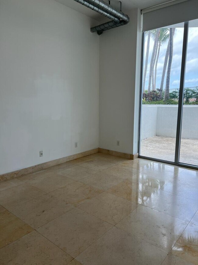 Livingroom - 3029 NE 188th St Unit 319