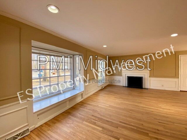 3353 W 42nd St