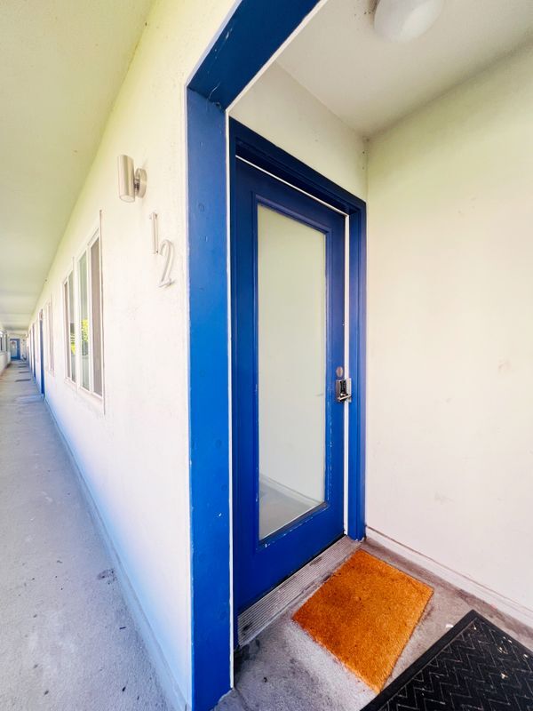 Photo - 5525 Harold Way