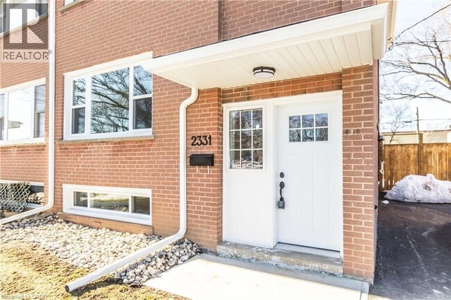 Photo - 2331 Barclay Rd