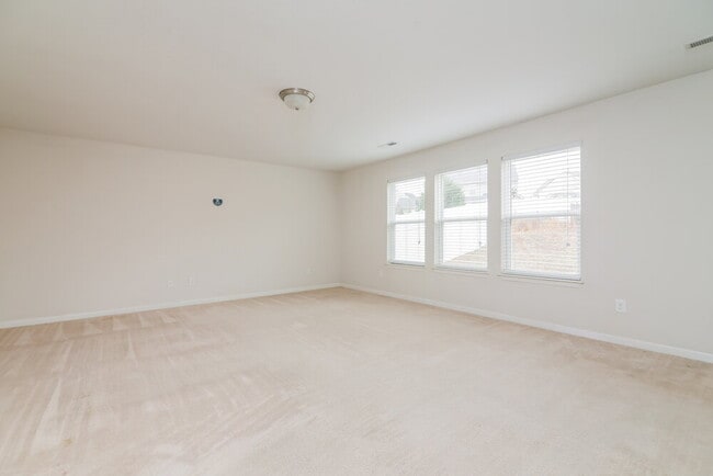 Photo - 1345 Lowenstein St