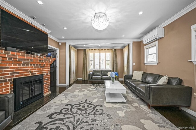 Photo - 85-16 Abingdon Rd