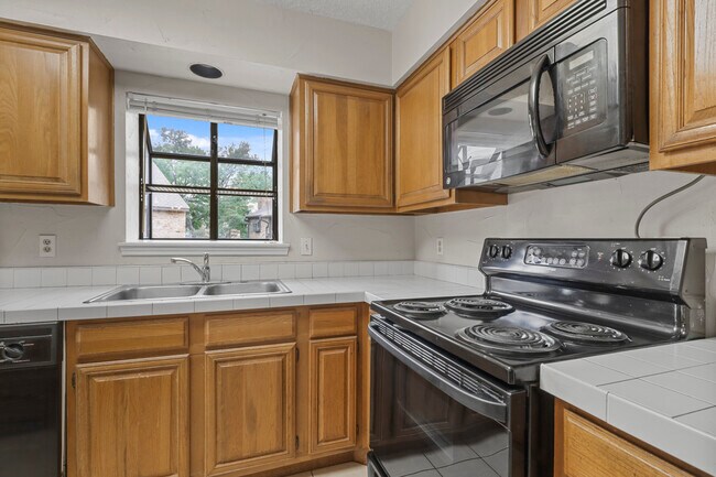 Photo - 15221 Berry Trail