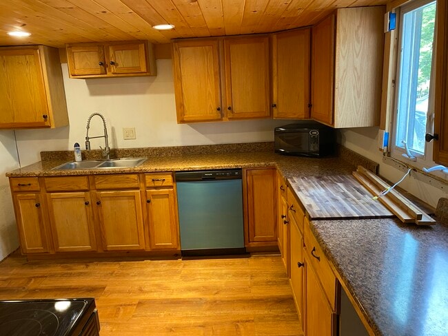 Photo - 12 Mt Henry Rd