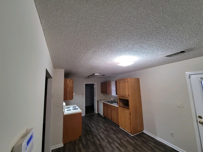 Building Photo - 117 Heather Pl