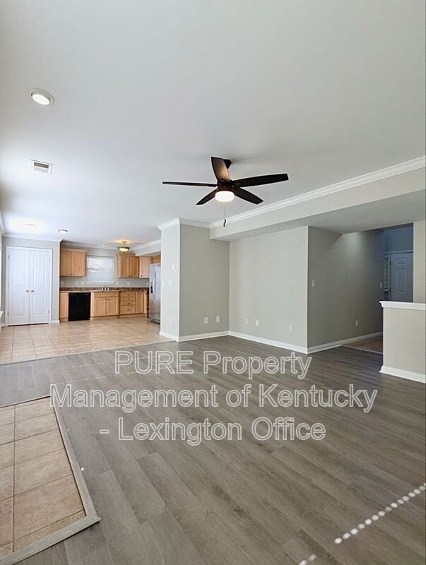 Photo - 3008 Adwalton Rd