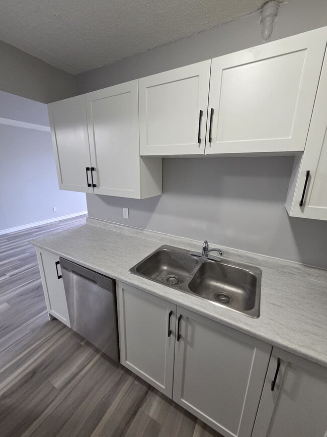 Photo - 251 Erb St. W Unité #21