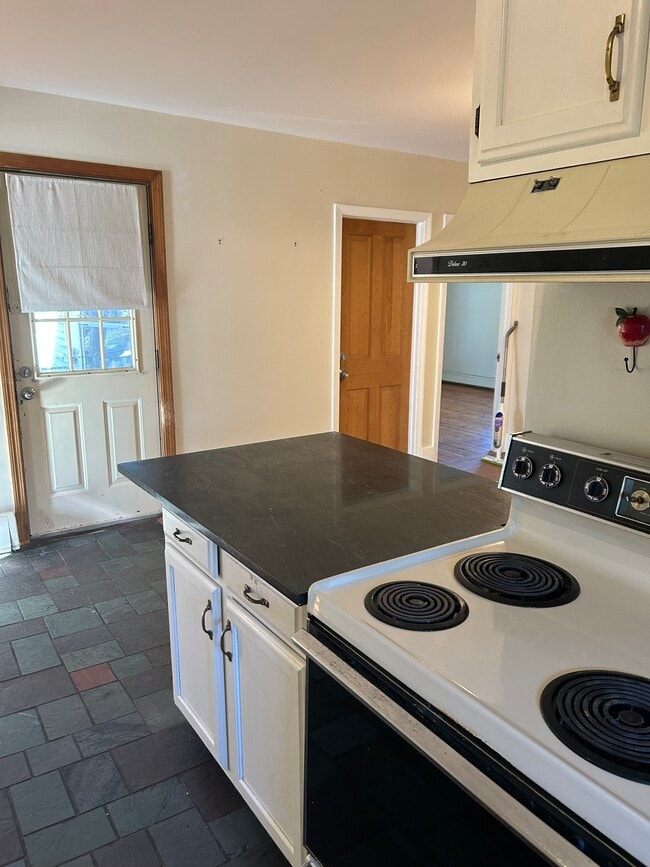 Photo - 20 Curtis Ave