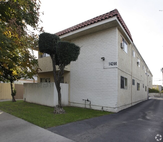 Erwin Apts