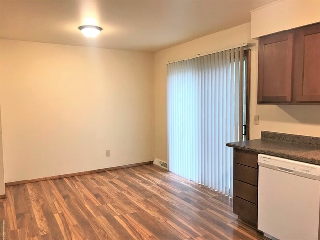 Photo - 2841 Coolidge St Unit 2841 Coolidge St