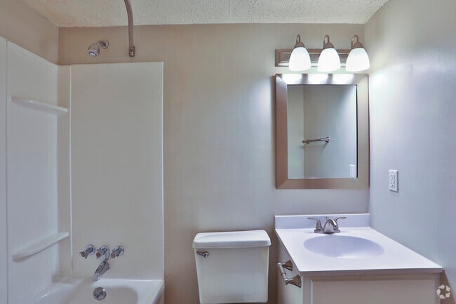 2BR, 1BA
