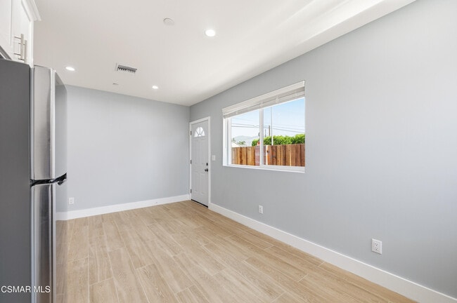 Photo - 13102 Filmore St