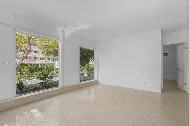 Photo - 1685 Jefferson Ave Unit 1