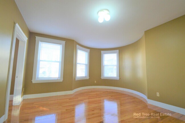 Photo - 10 Treadway Rd Unit 3