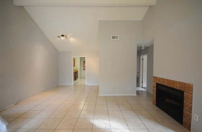 Photo - 3727 Meadow Pl Dr