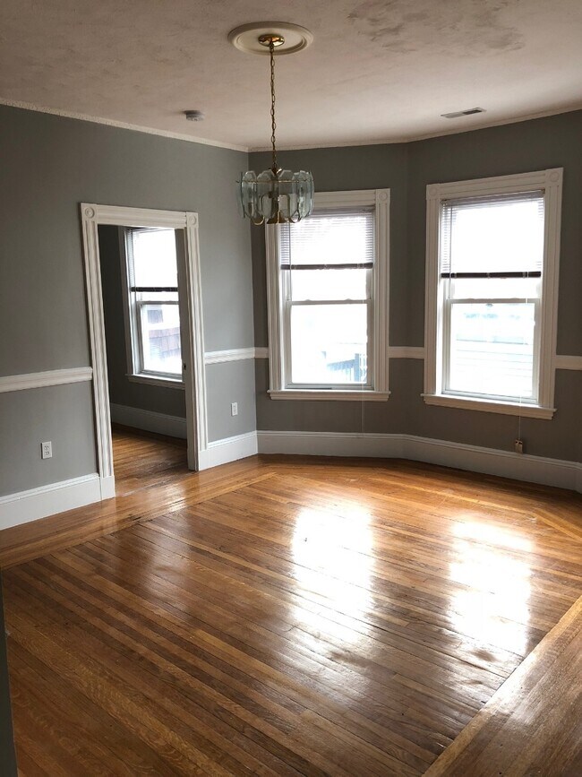 Photo - 122 Calumet St Unit 2