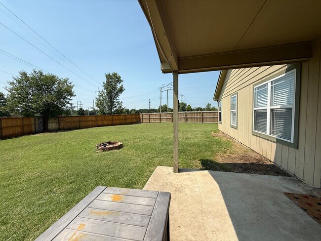 Photo - Owasso Schools/ 3bd 2Ba Huge Yard /Cul-de-Sac