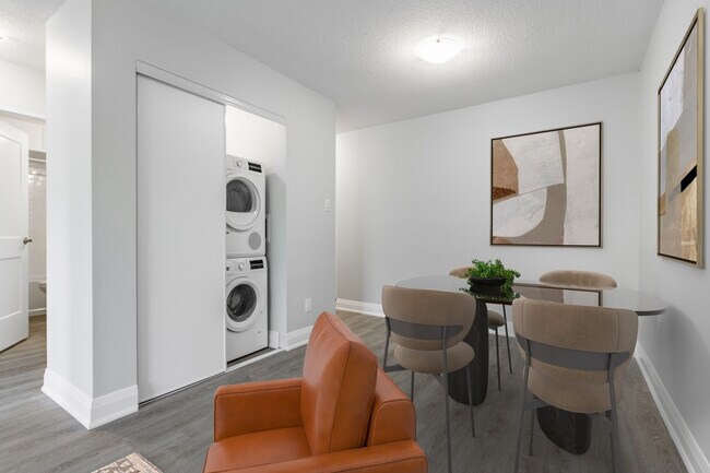 Photo - 25 Lorne Ave