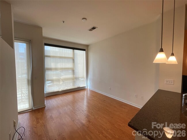 Photo - 525 E 6th St Unit 301