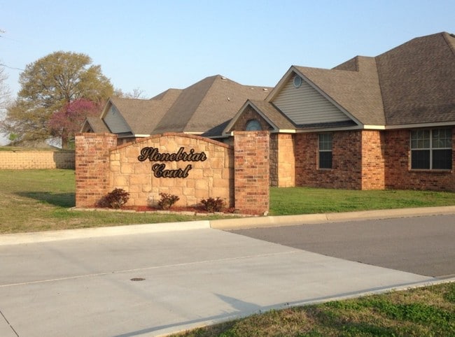 Stonebriar Court - Stonebriar Court Apartments