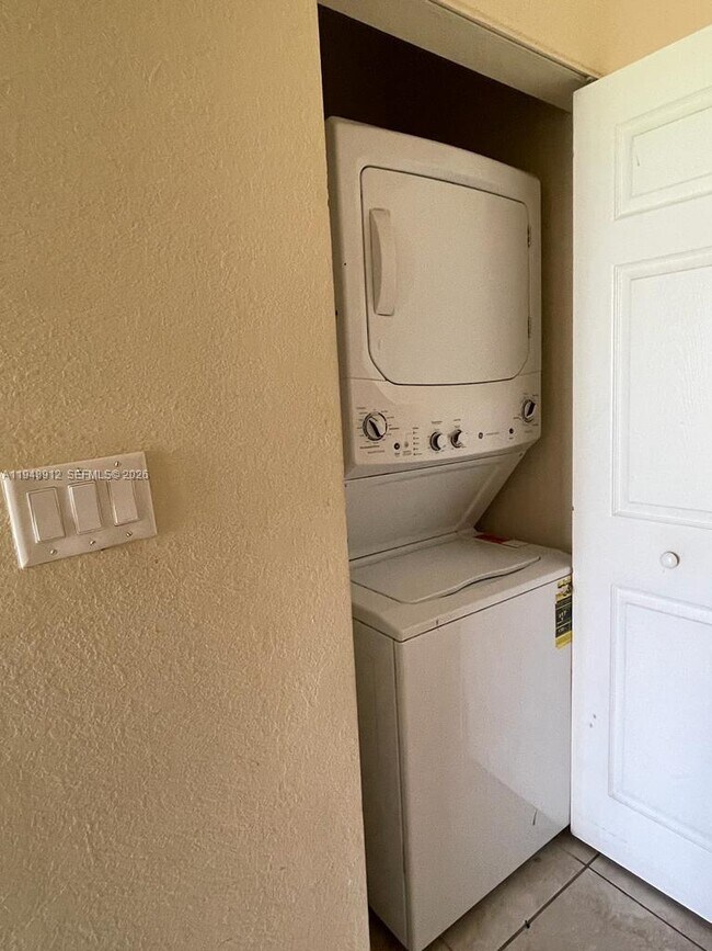 Photo - 134 SE 28th Ter