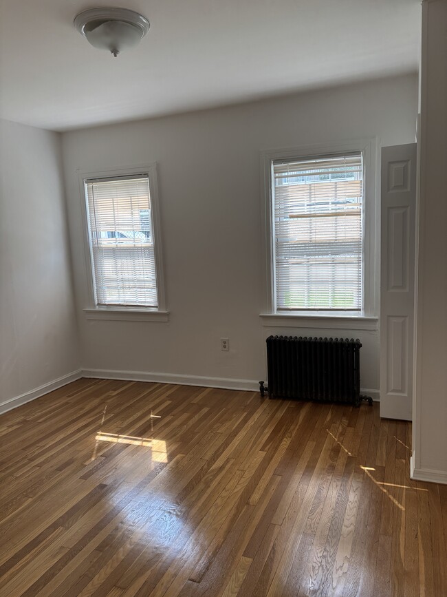 Building Photo - 240 Sommerville Pl Unit #2