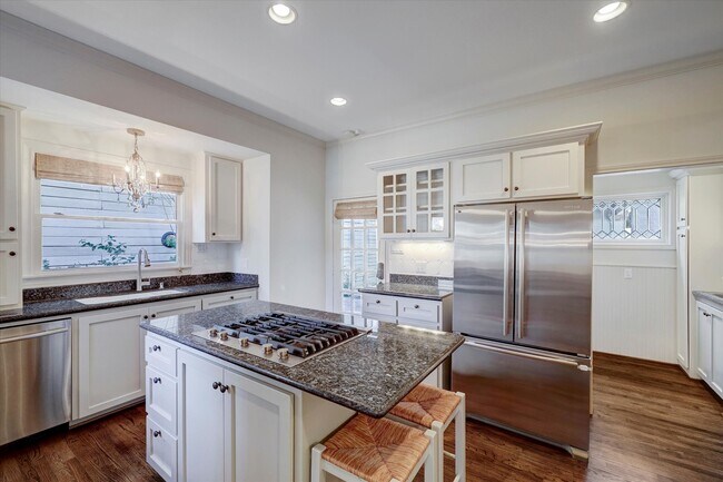 Photo - 2622 Westgate Dr