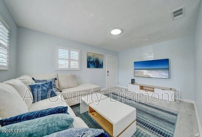 Building Photo - 7308 Sunset Ave Unit A