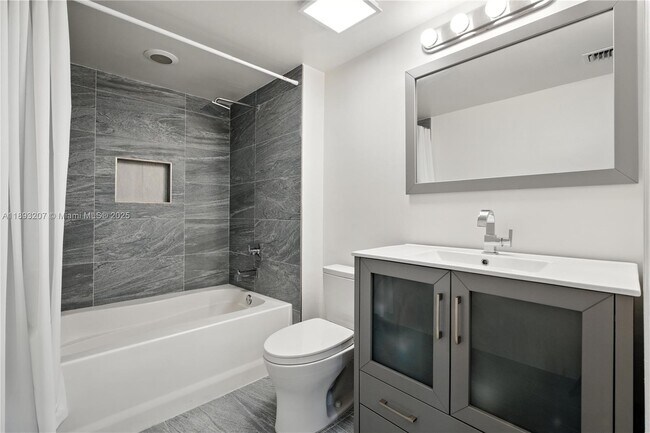 Photo - 1155 Brickell Bay Dr Unit 703