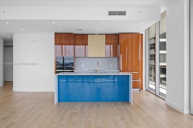2678 Tigertail Ave Unit 1001