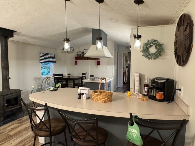 Photo - 889 Caldwell Rd