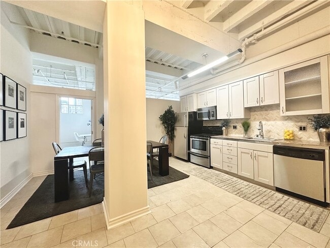 Photo - 312 W 5th St Unit 401