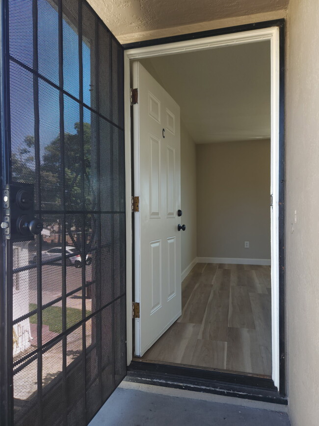 Building Photo - 3201 64th Ave Unit C