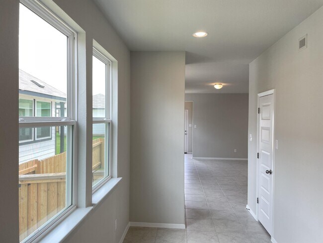 Photo - 1313 Goforth Rd